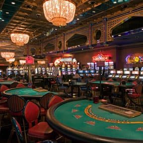 Mode demo dengan kredit virtual gratis Antarmuka mode demo Speed Blackjack dengan kredit virtual